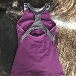 Beyond Yoga Purple and Slick Black Top Size Small